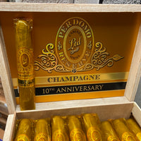 Perdomo 10th Anniversary Champagne Connecticut Figurado 4.75x56